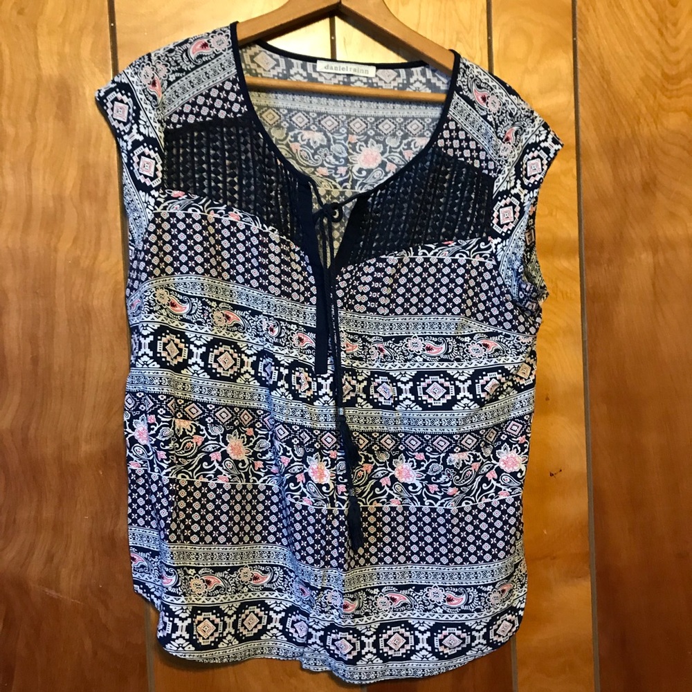 🌸 Daniel Rainn | Sleeveless Peasant Top